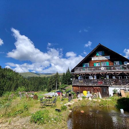 Bruckerhutte Bed & Breakfast Lachtal Eksteriør bilde